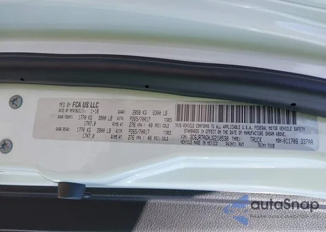 2018 Ram 1500 Tradesman 4X4 6'4 Box z USA, uszkodzony, nr VIN 3C6JR7AGXJG210530